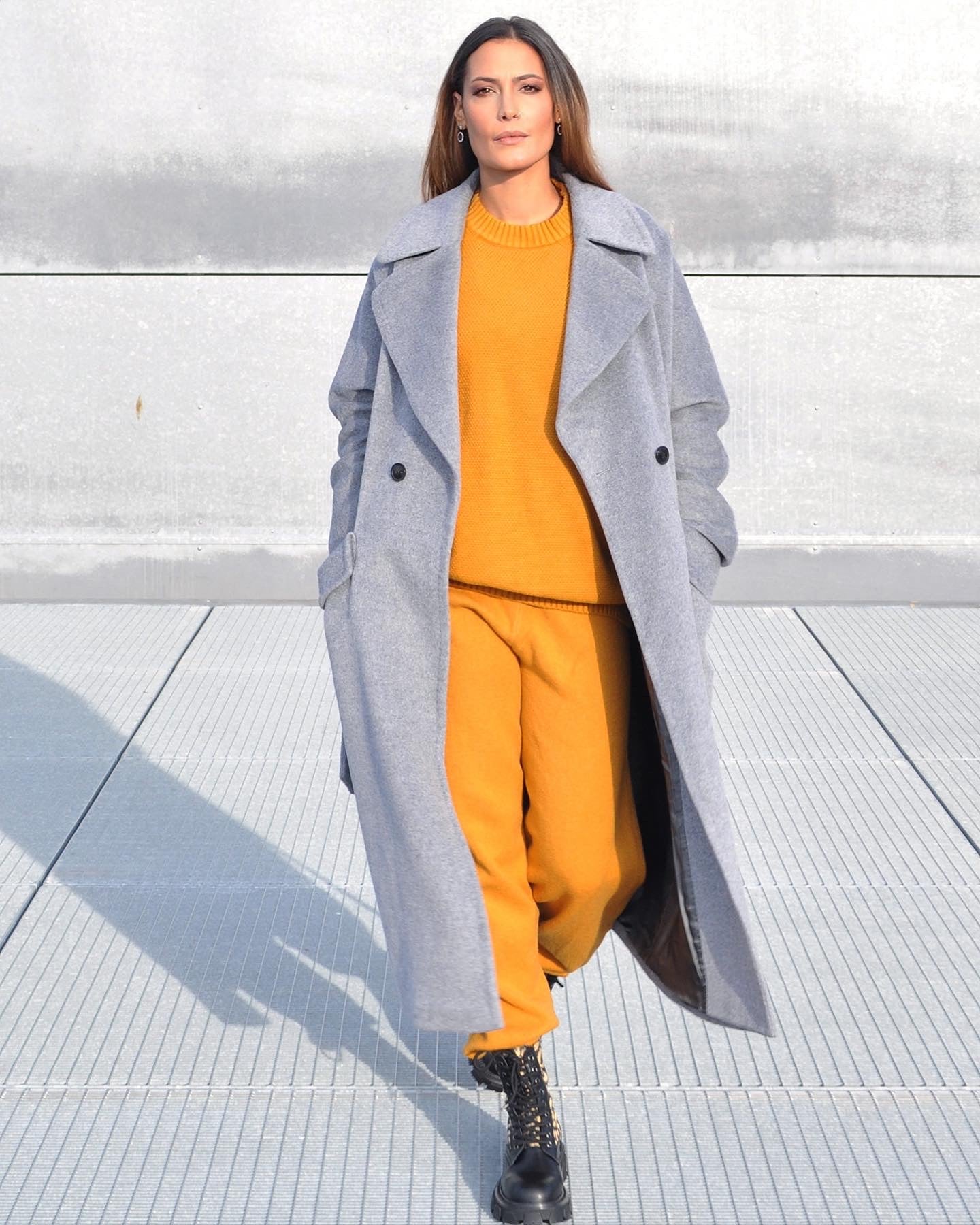 ABRIGO GRIS OVERSIZE NOVIO