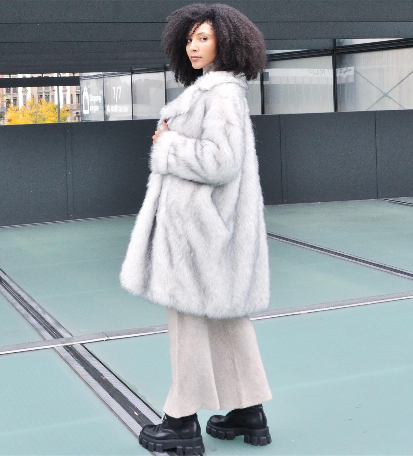 VINTAGE FAUX FURR COAT