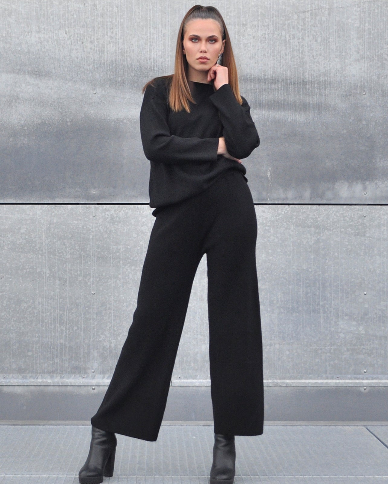 CONJUNTO ELEGANTE NEGRO SUAVE